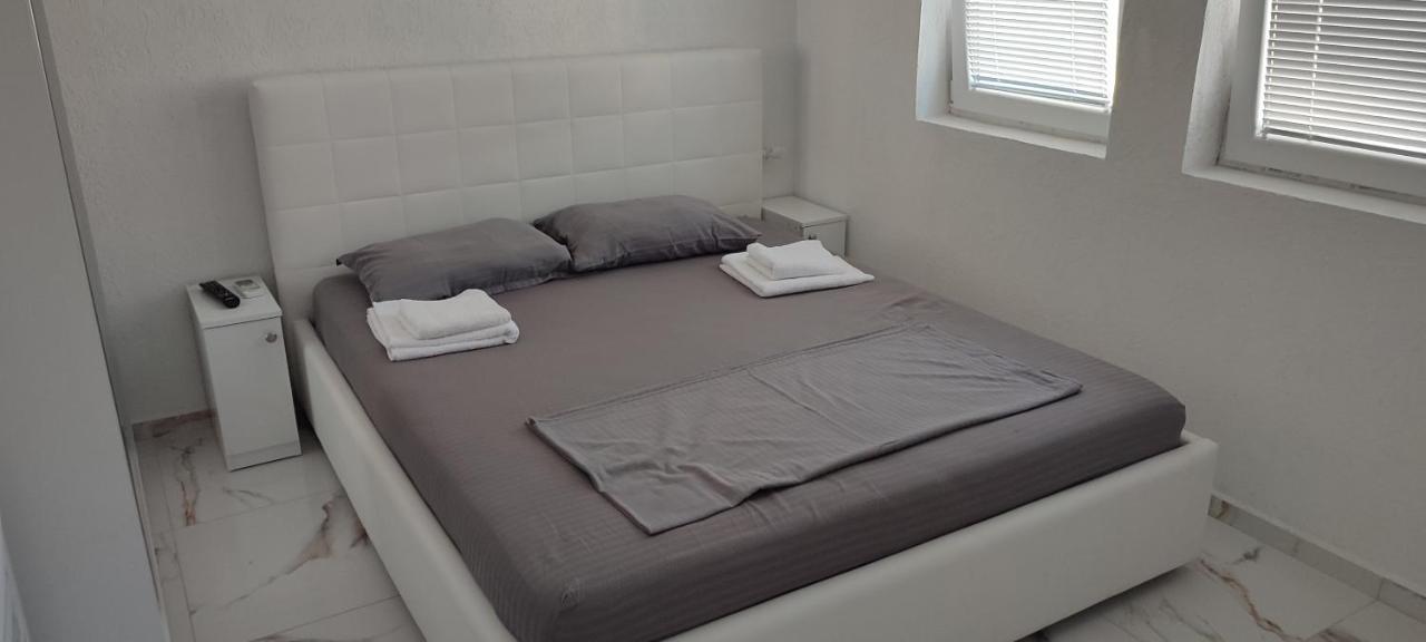 Golem Apartment Extérieur photo