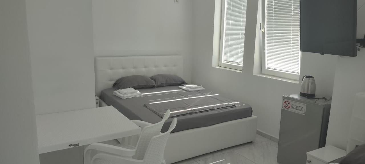 Golem Apartment Extérieur photo