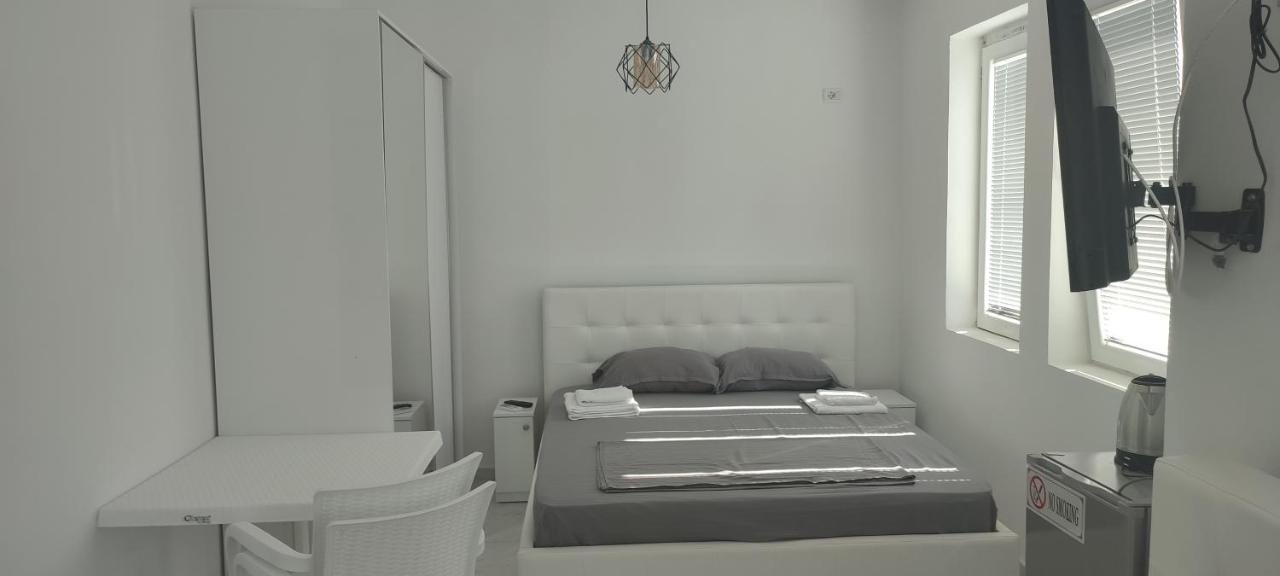 Golem Apartment Extérieur photo