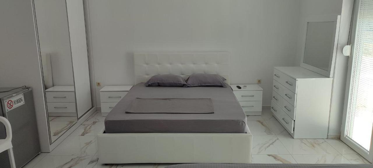 Golem Apartment Extérieur photo