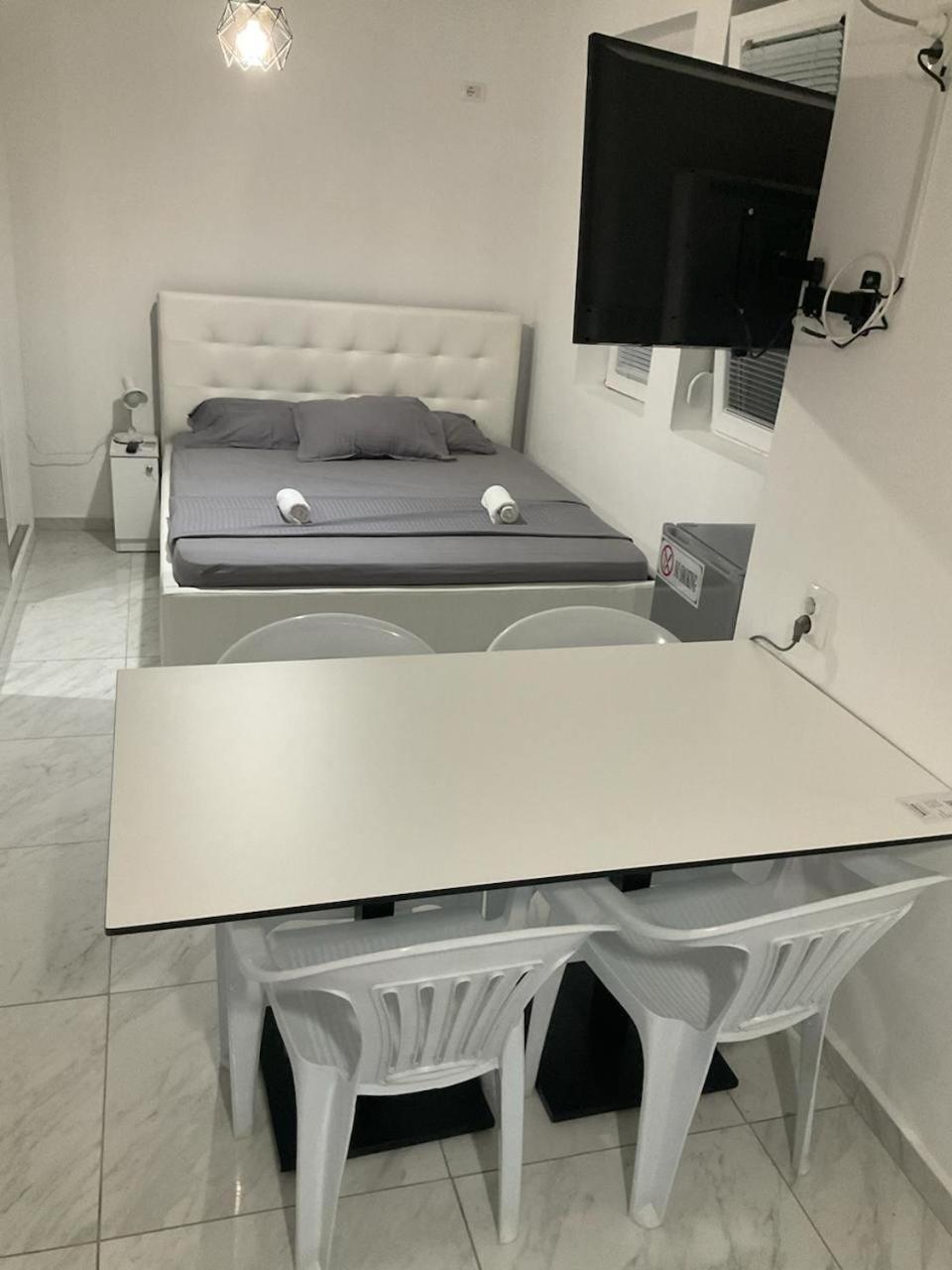 Golem Apartment Extérieur photo